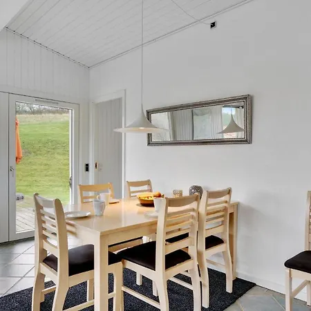3 Bedroom Lovely In Колдинг